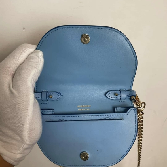 Burbrrry mini purses - Picture 3 of 4